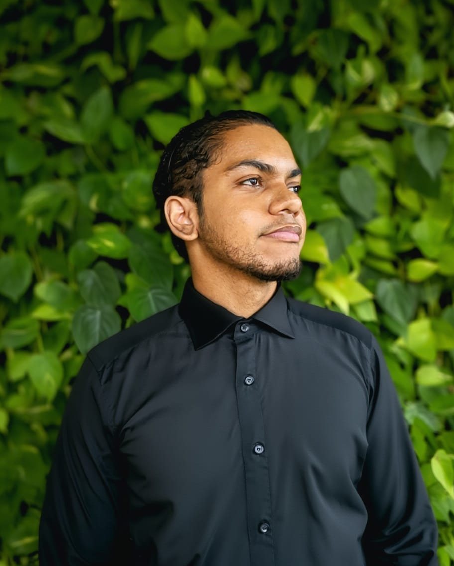 Tiago Danin, portrait, black shirt