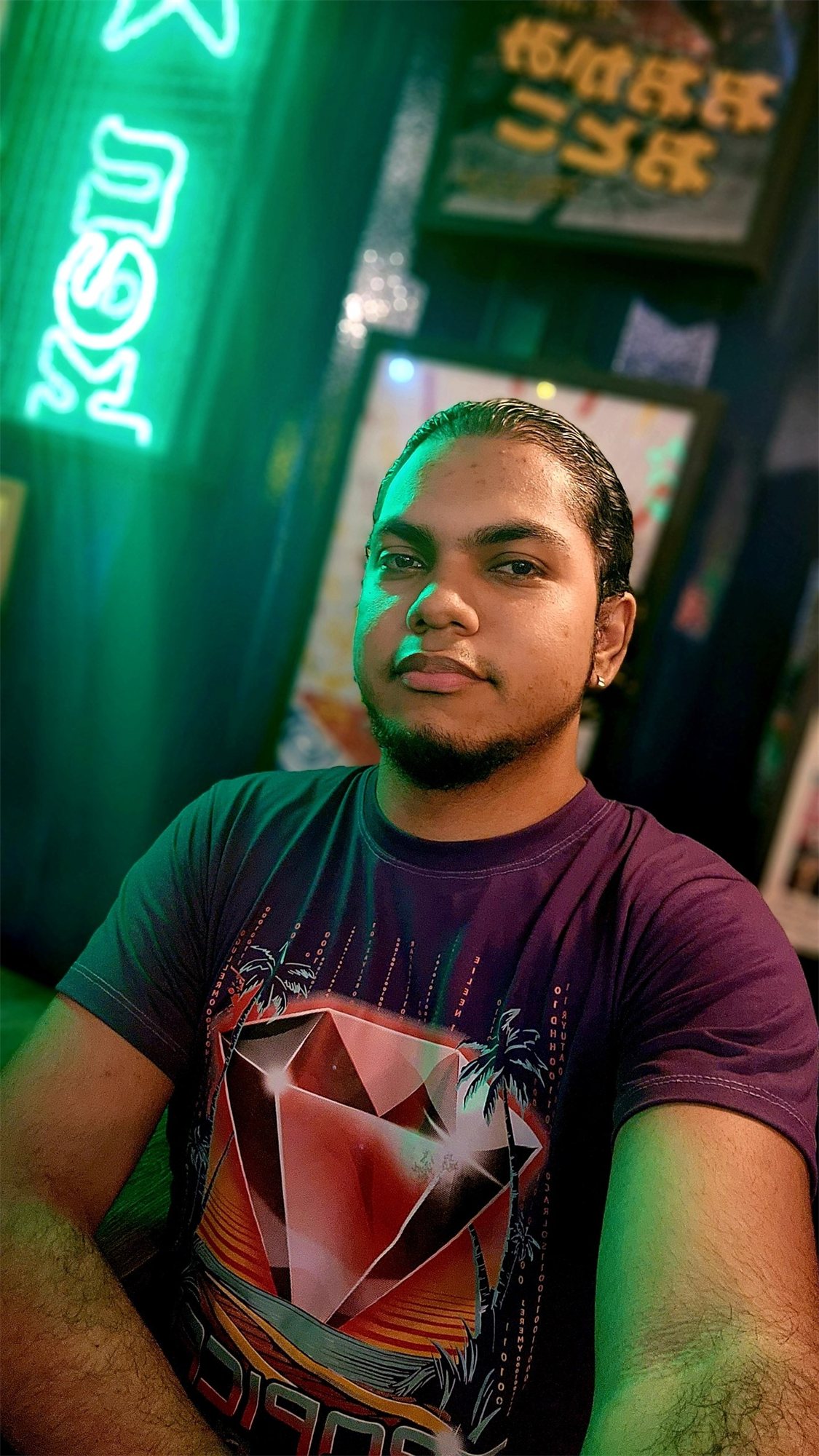 Tiago Danin, green neon